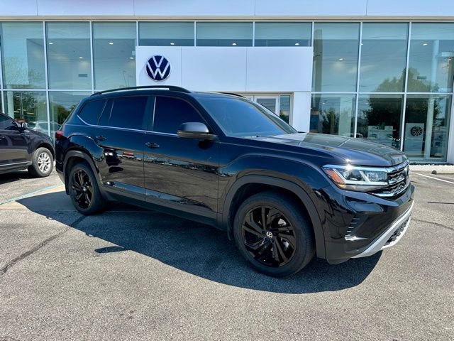 Used 2023 Volkswagen Atlas SE w/ Panoramic Sunroof Package AWD/4WD image 1