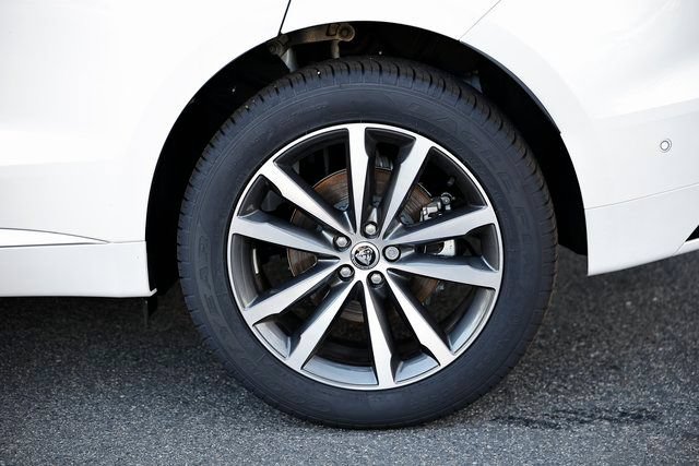 New 2026 Jaguar F-PACE R-Dynamic S AWD/4WD image 6