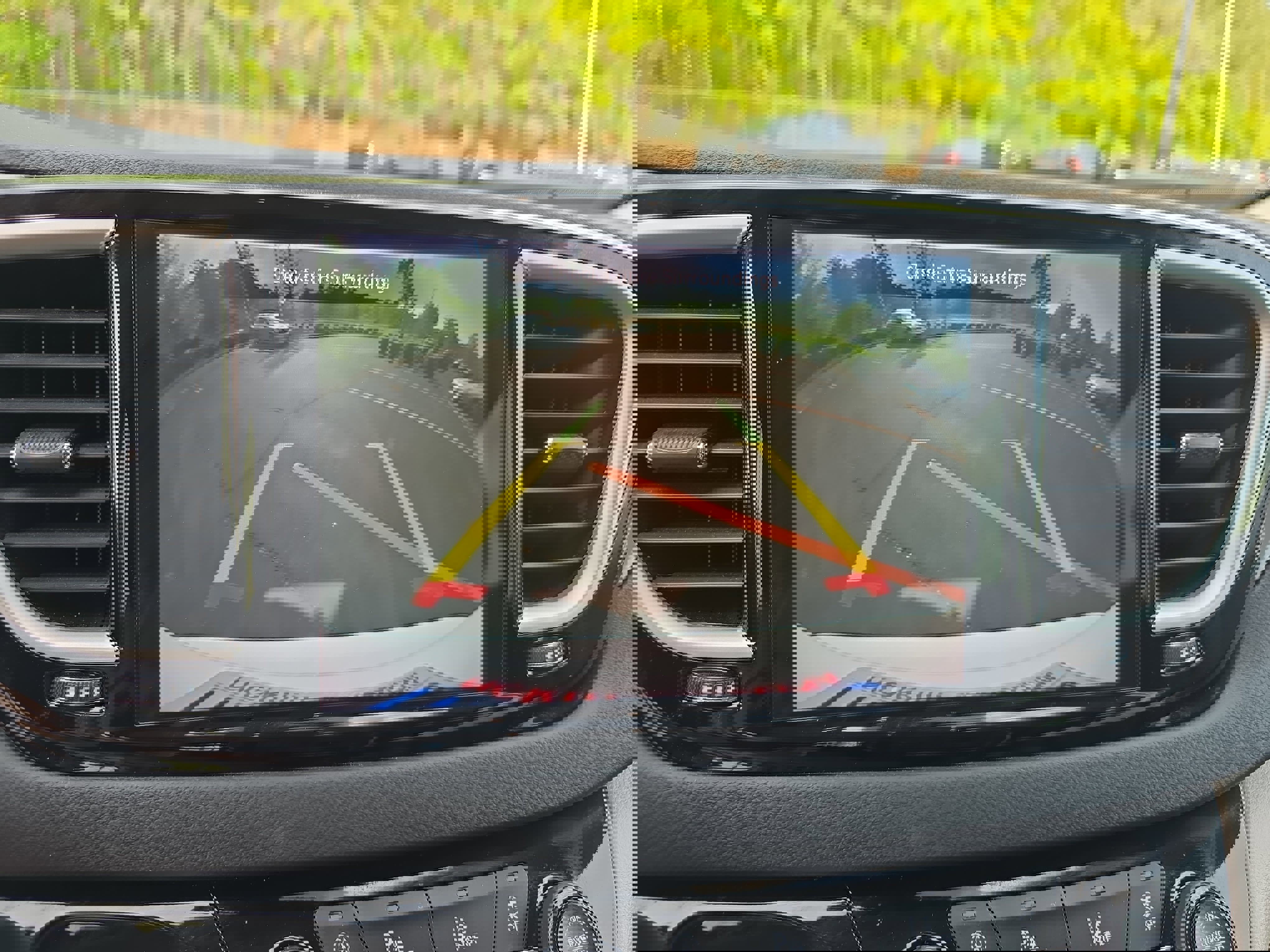 Used 2024 Chrysler Pacifica Touring-L image 21