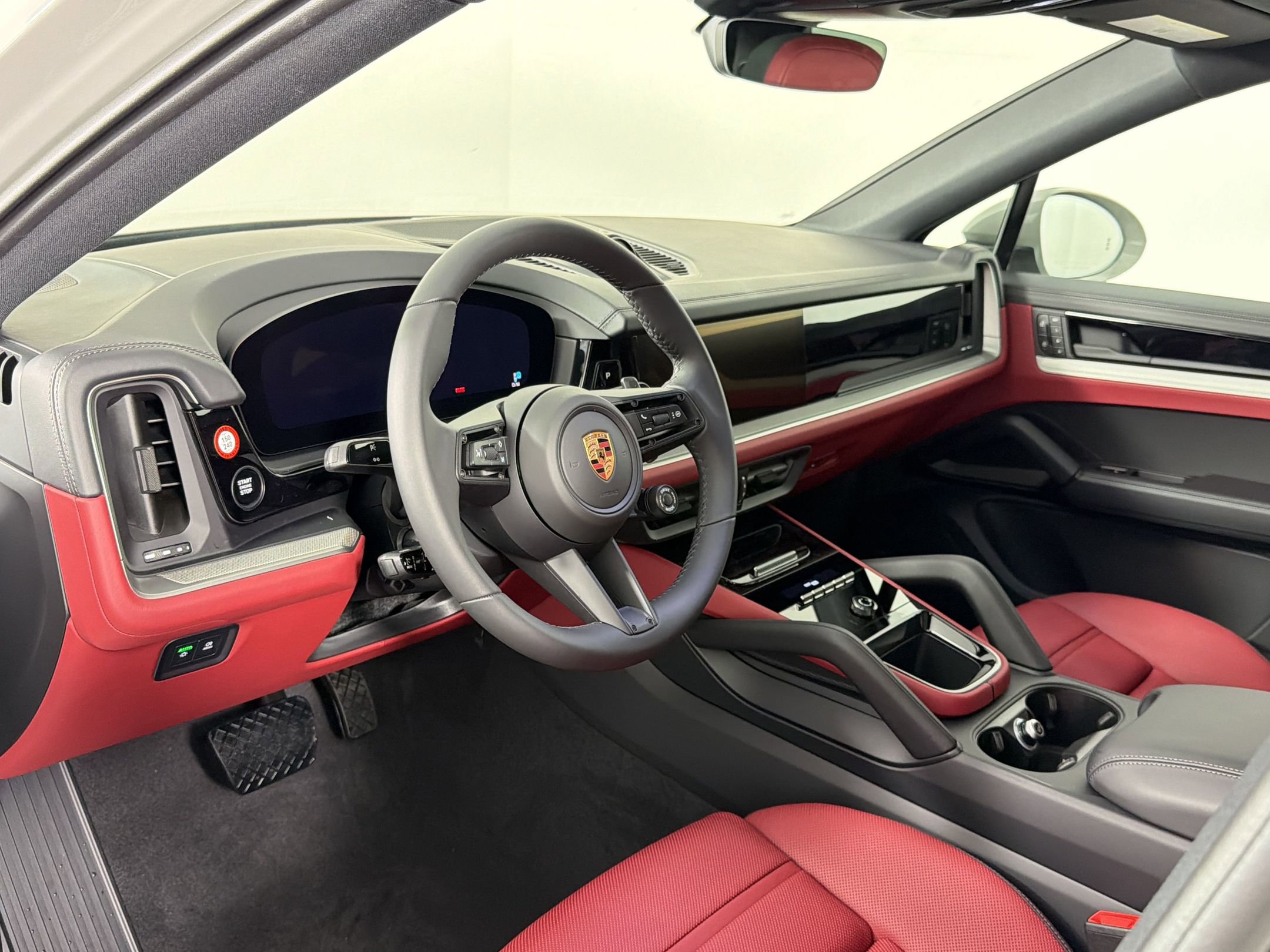 New 2026 Porsche Cayenne Coupe AWD/4WD image 4