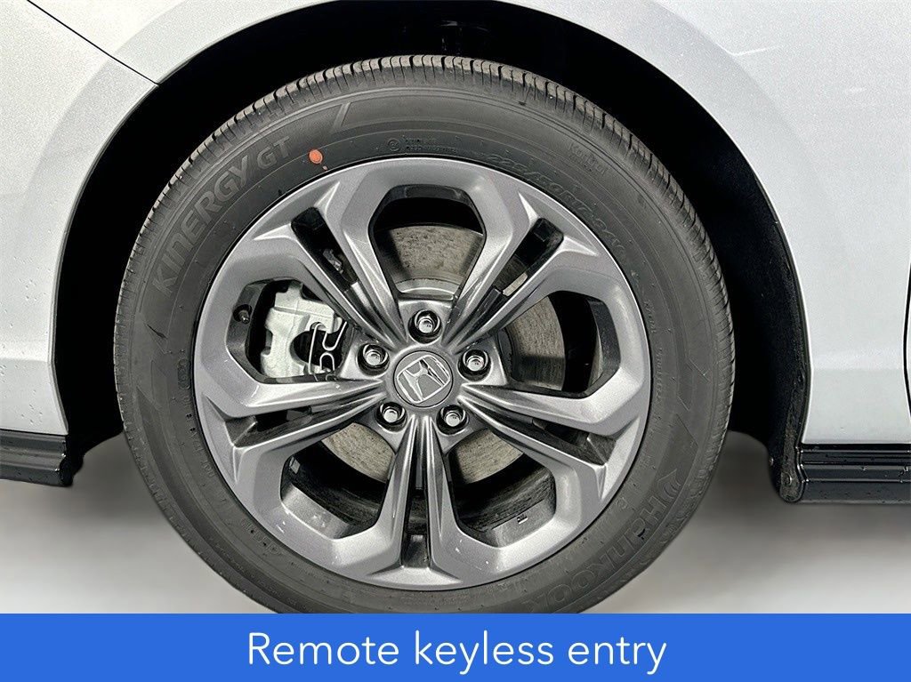 Certified 2025 Honda Accord EX-L image 17