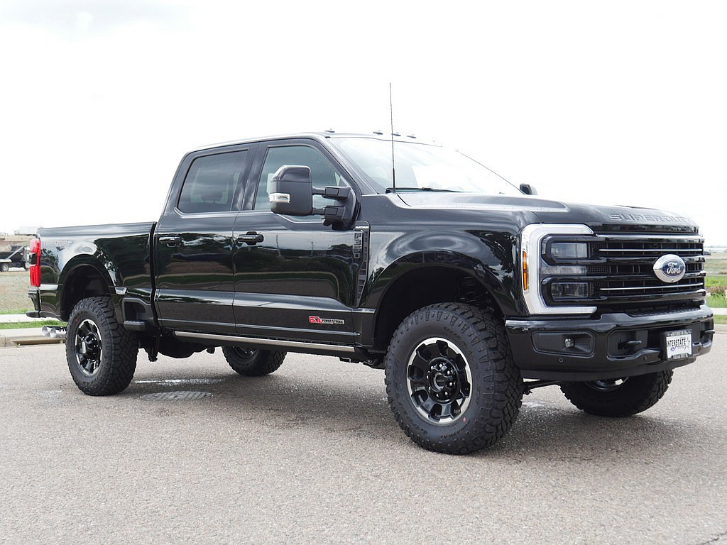 New 2026 Ford F350 Platinum w/ Tremor Off-Road Package AWD/4WD image 7