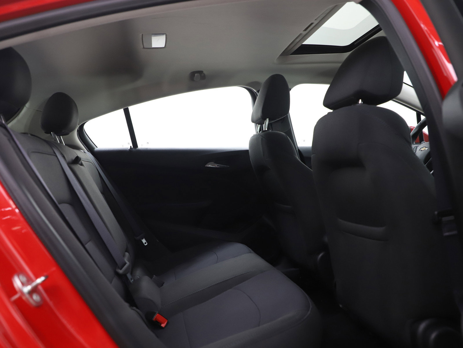 Used 2017 Chevrolet Cruze LT w/ Sun And Sound Package image 13