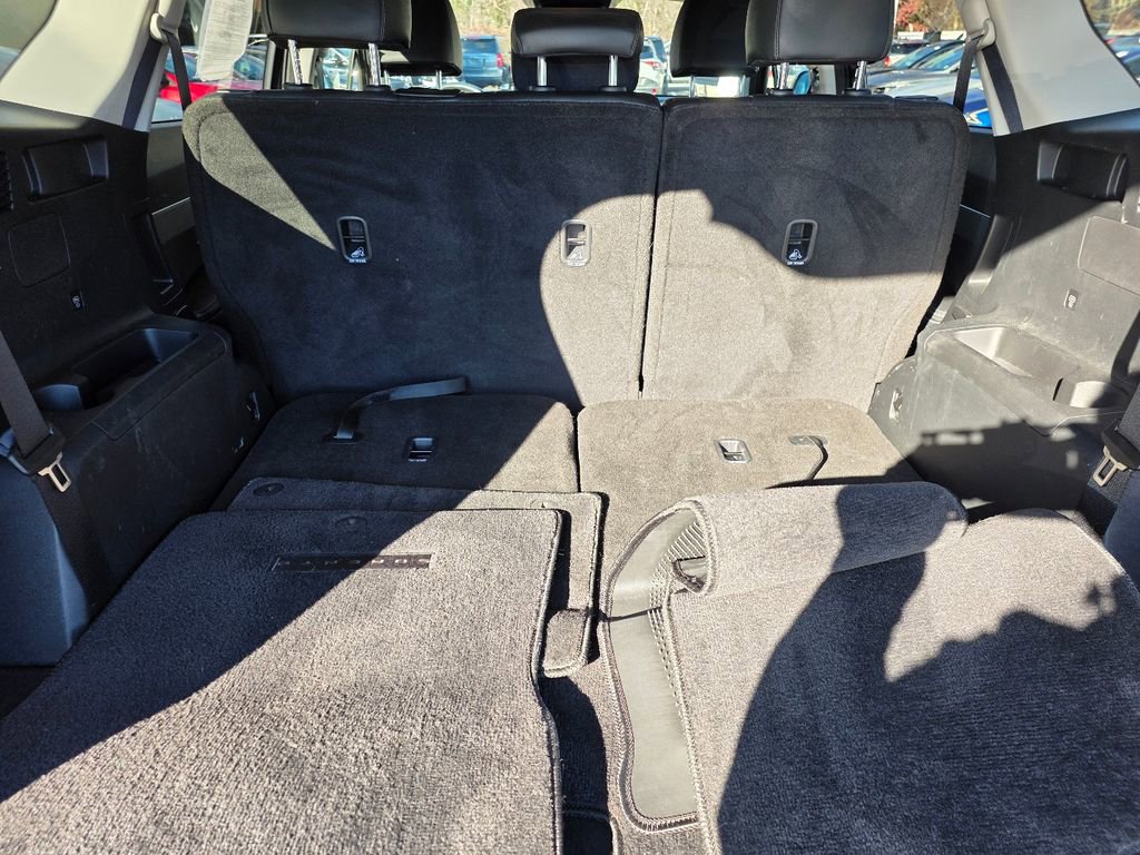 Used 2024 Kia Sorento S image 30