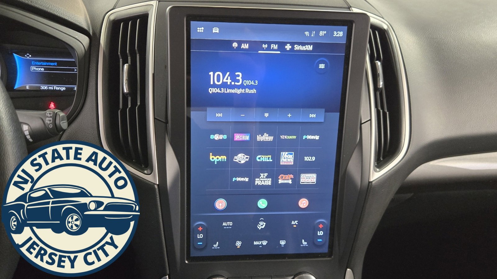 Used 2024 Ford Edge SEL image 13