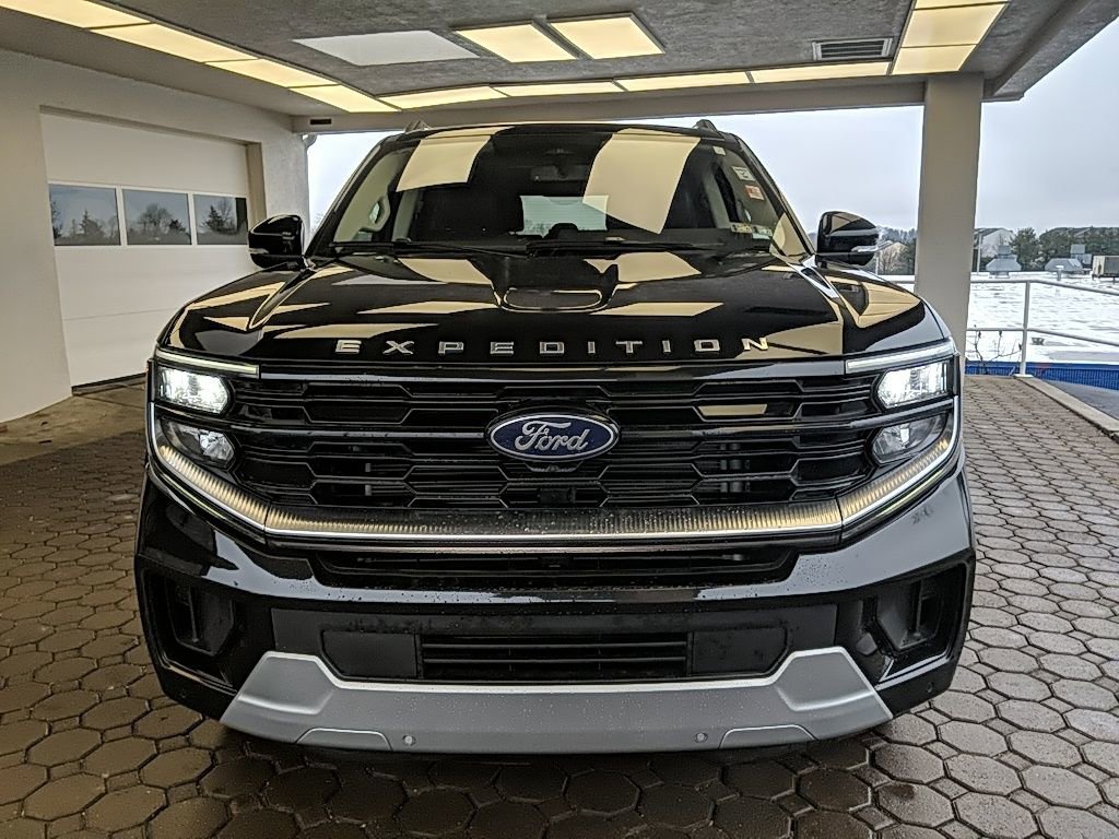 Certified 2025 Ford Expedition Max Platinum video 2
