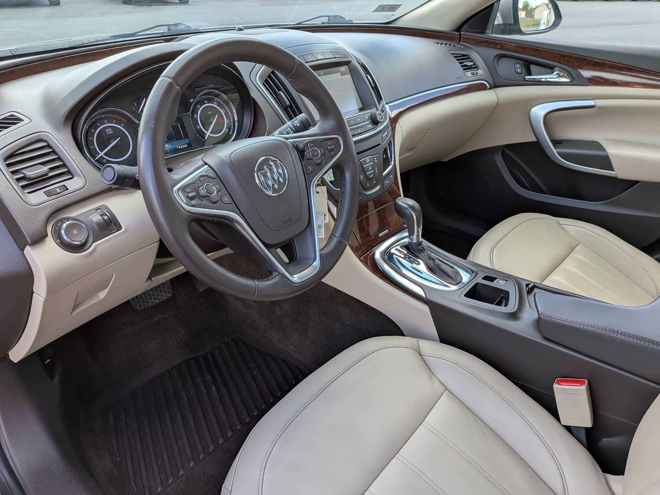 Certified 2017 Buick Regal Sport Touring image 9