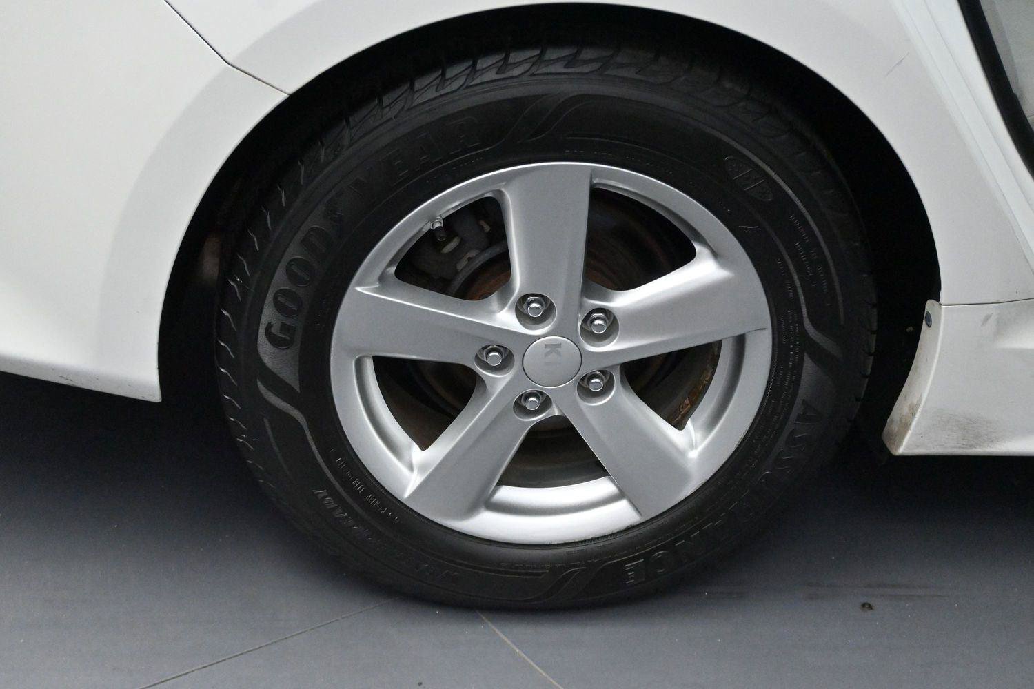 Used 2015 Kia Optima LX w/ LX Convenience Plus Package FWD image 32
