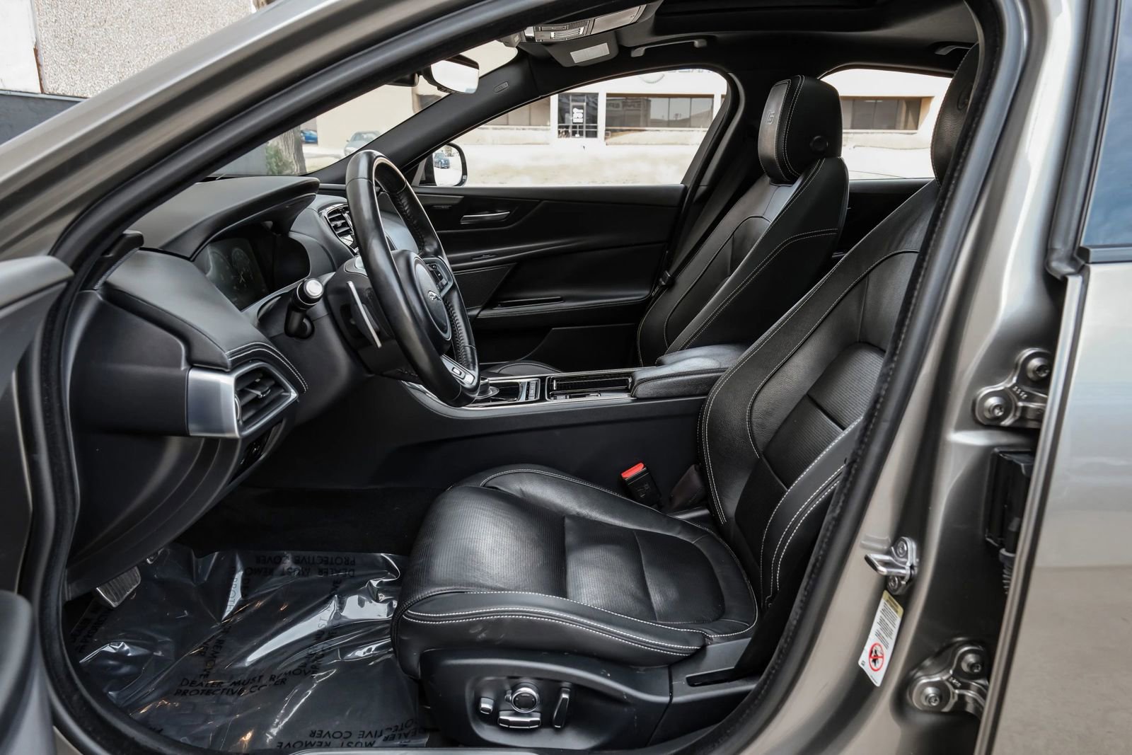 Used 2019 Jaguar XE S image 40