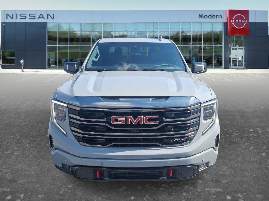 Used 2024 GMC Sierra 1500 AT4 w/ Technology Package AWD/4WD image 2
