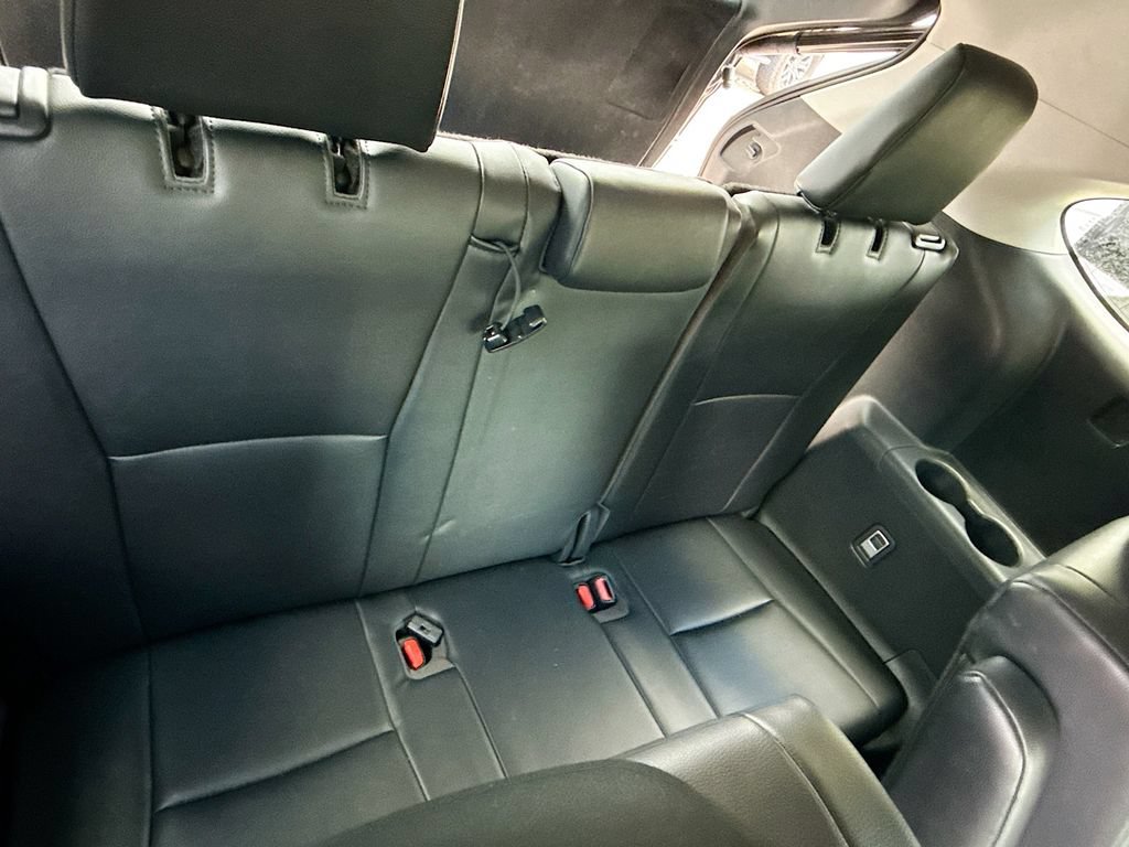 Used 2023 Toyota Highlander XLE FWD image 31