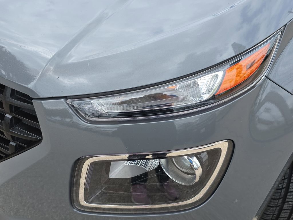 Used 2021 Hyundai Venue SE FWD image 28