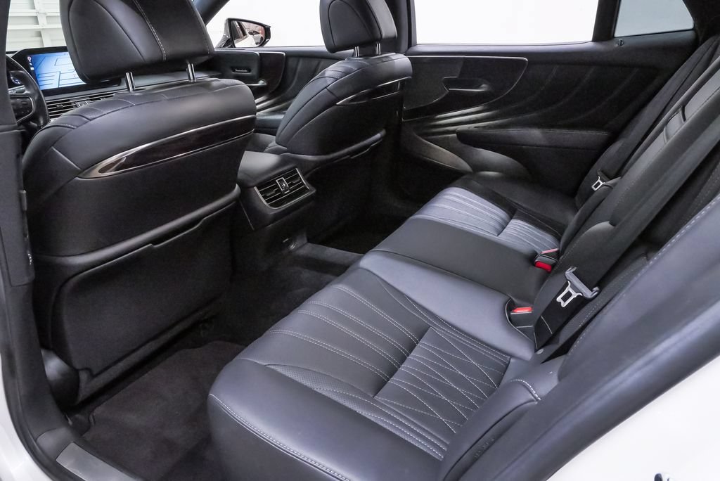 Used 2021 Lexus LS 500 w/ Interior Upgrade Package RWD image 11