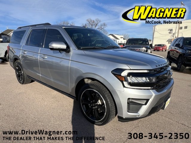 Used 2023 Ford Expedition Max Limited image 1