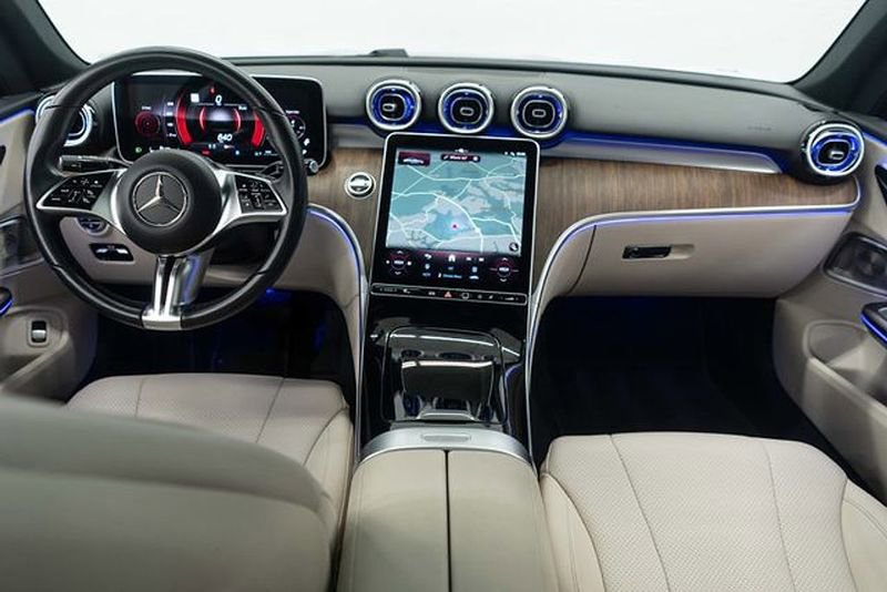 Used 2025 Mercedes-Benz CLE 300 4MATIC Coupe image 8