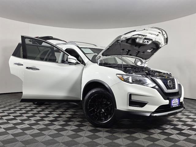 Used 2019 Nissan Rogue S w/ Special Edition Package AWD/4WD image 43