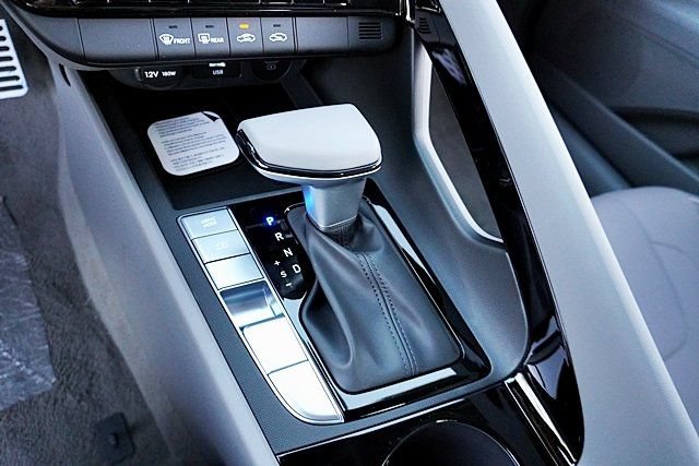 New 2026 Hyundai Elantra Sport FWD image 33