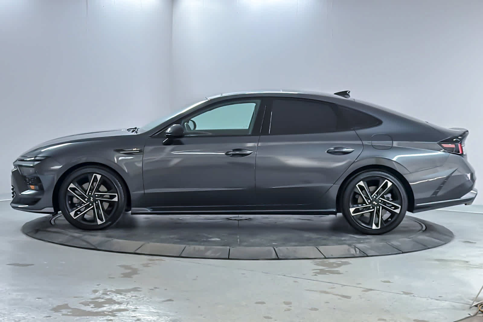 Used 2024 Hyundai Sonata N Line FWD image 5