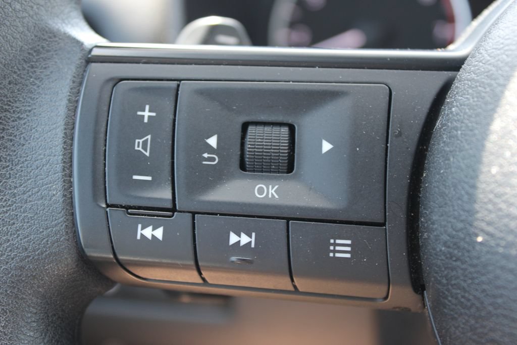 Used 2024 Nissan Rogue SV AWD/4WD image 37