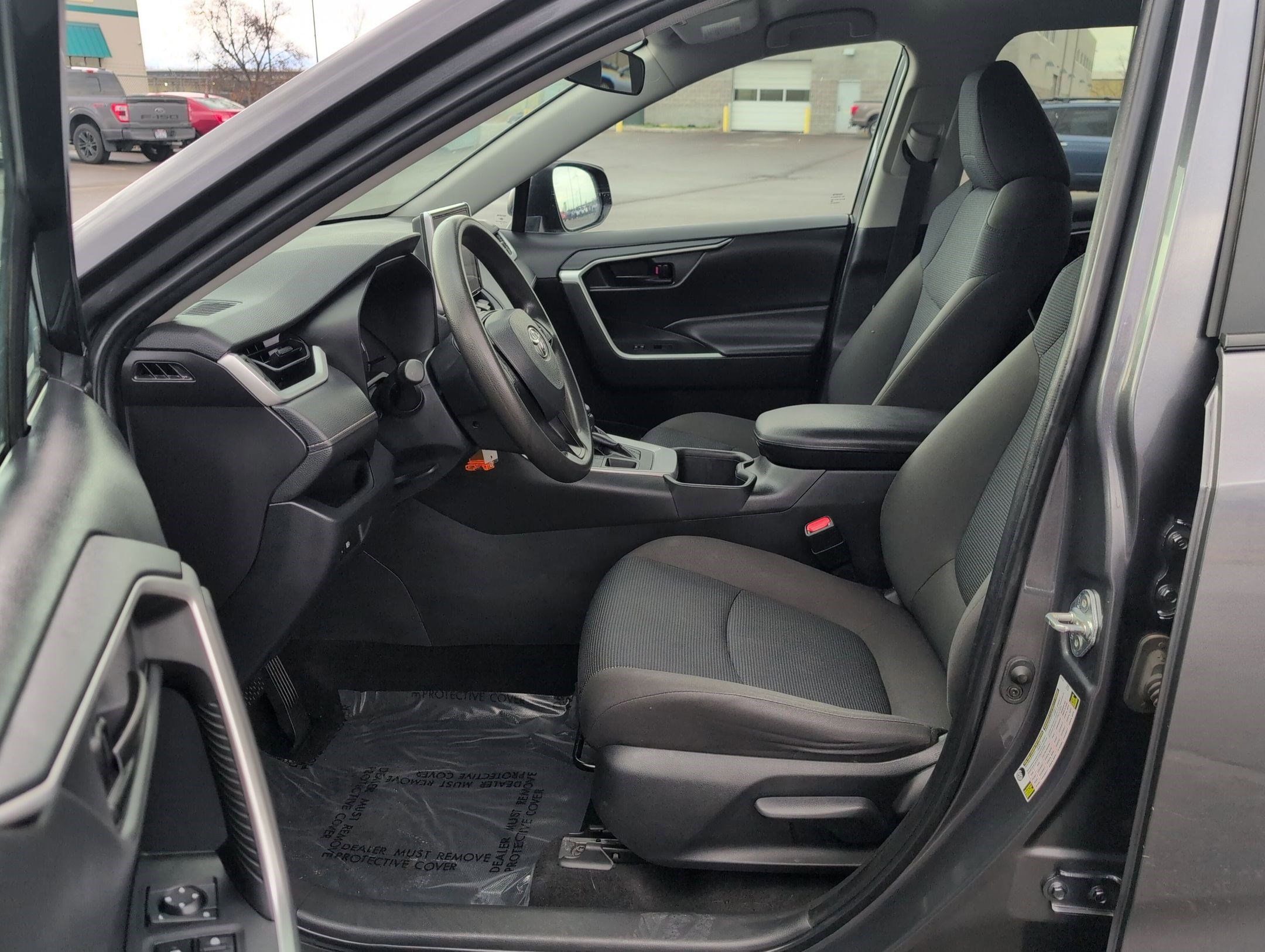 Used 2023 Toyota RAV4 LE image 15