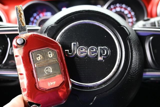 Used 2019 Jeep Wrangler Unlimited Rubicon AWD/4WD image 42