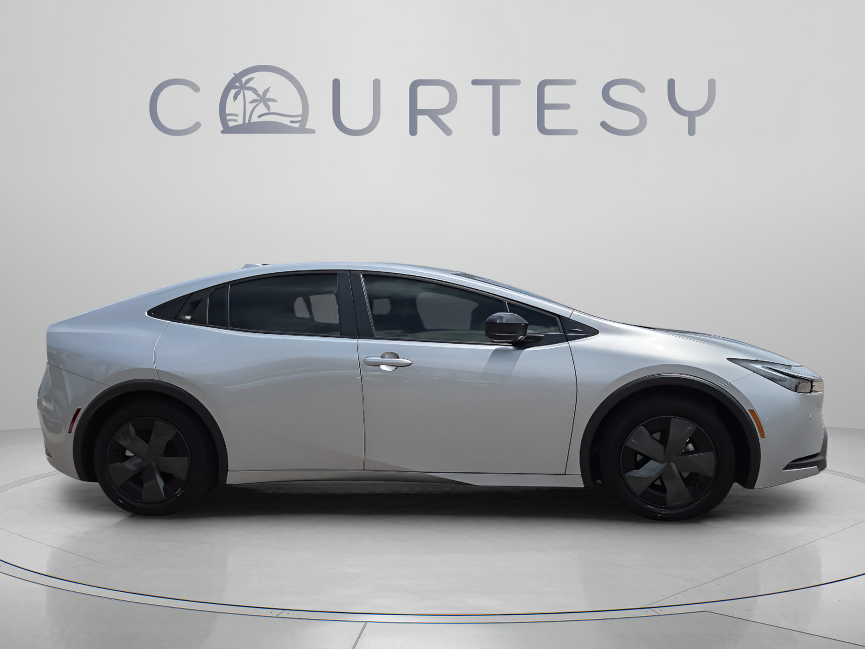 Certified 2025 Toyota Prius LE FWD image 6