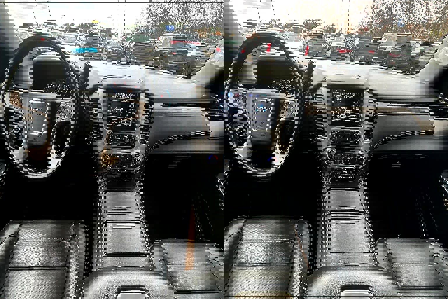 Used 2019 GMC Yukon Denali w/ Denali Ultimate Package image 14