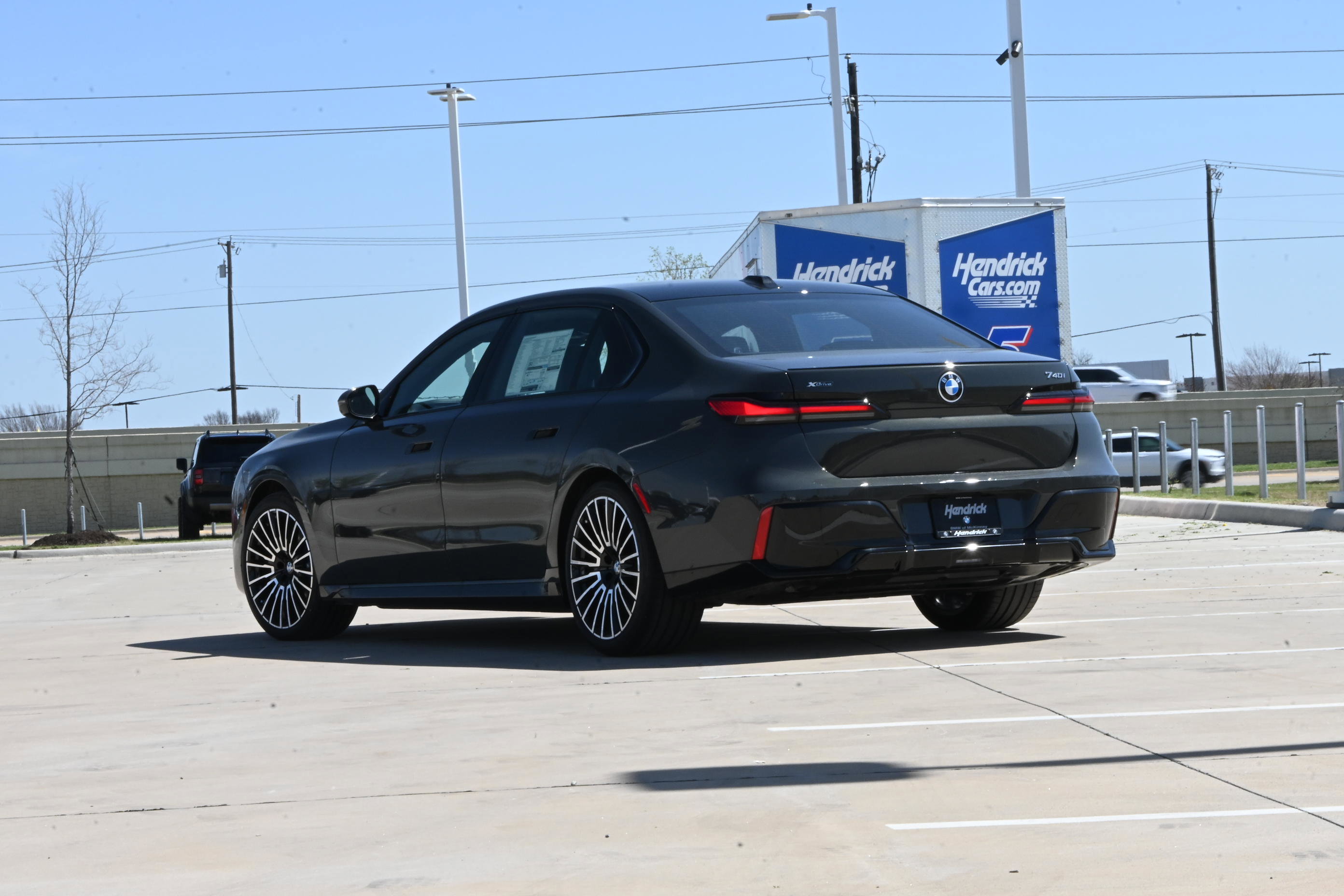 New 2026 BMW 740i xDrive image 2