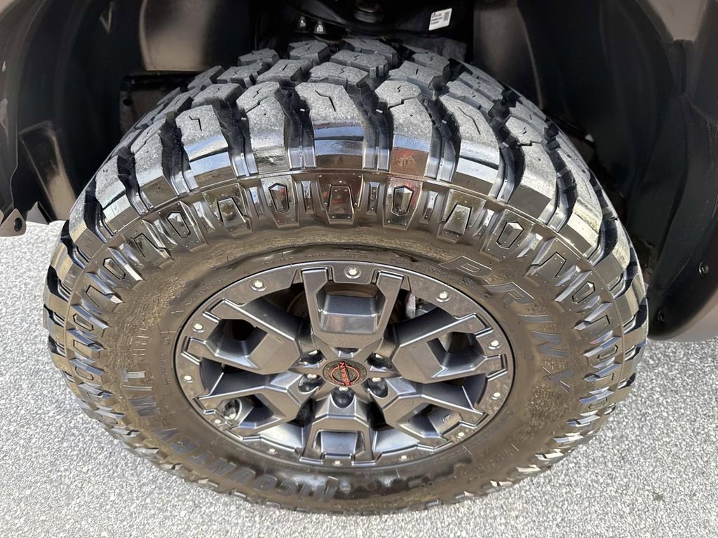 Used 2024 Nissan Frontier PRO-4X w/ Pro Premium Package image 12