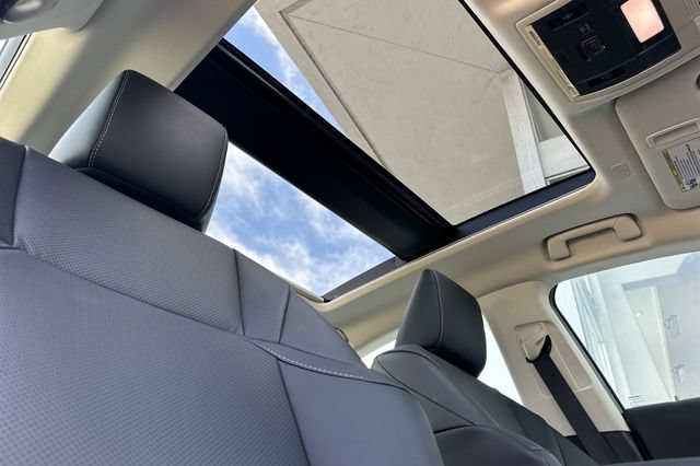 Used 2025 Lexus ES 350 w/ Premium Package FWD image 19
