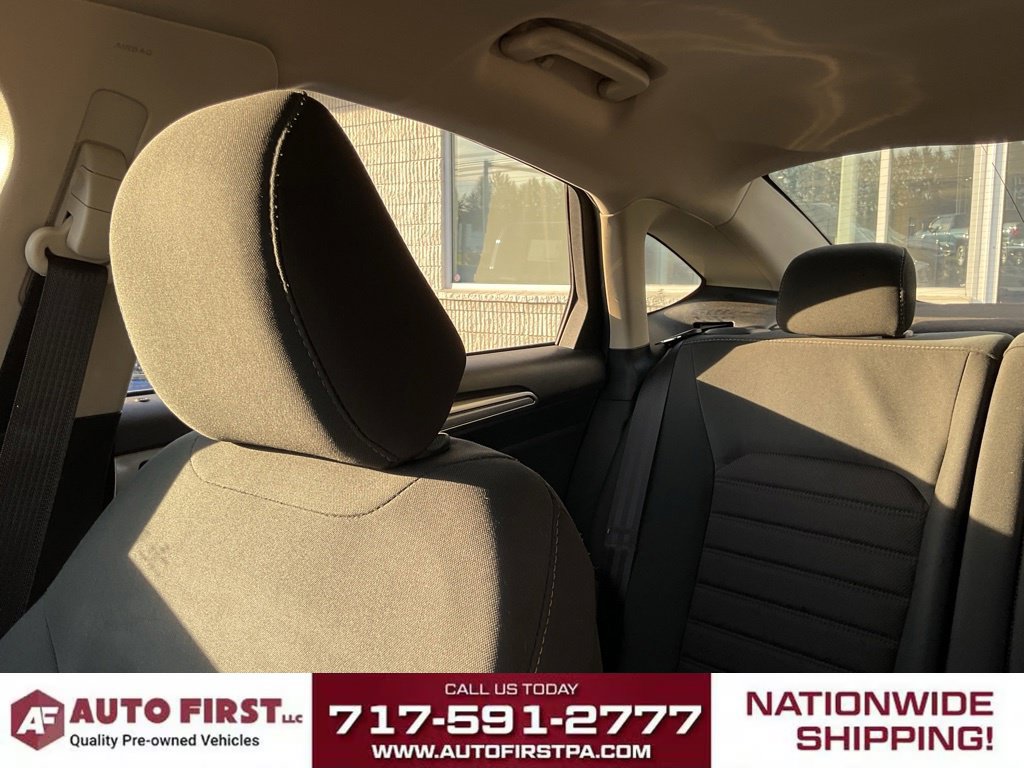 Used 2020 Ford Fusion SE FWD image 26