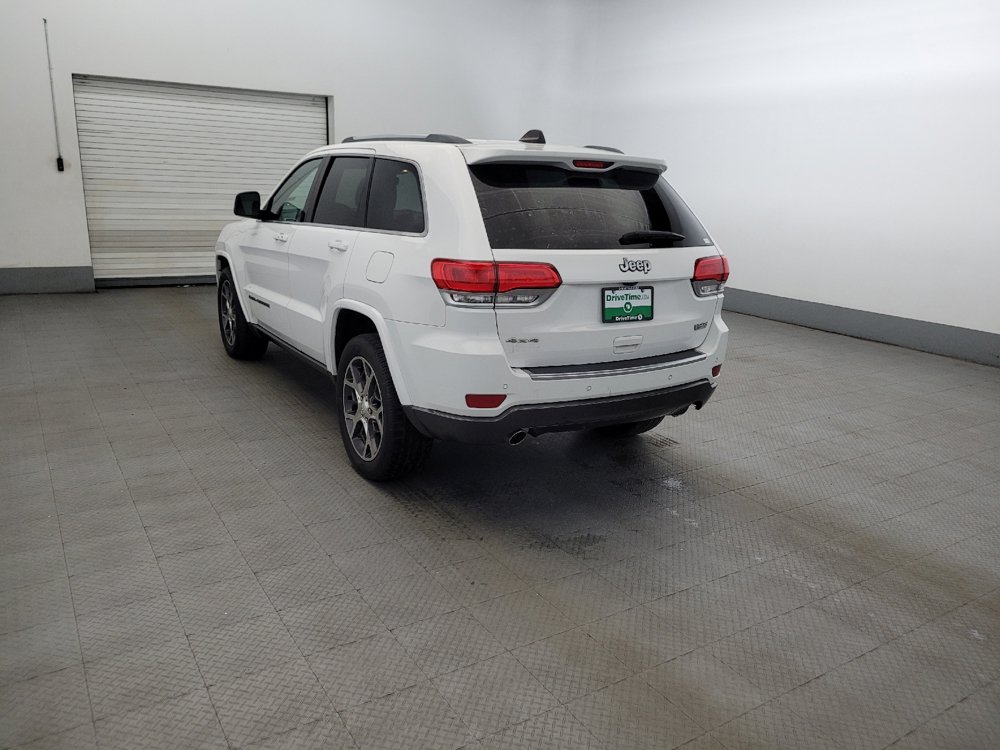 Used 2018 Jeep Grand Cherokee Limited AWD/4WD image 5