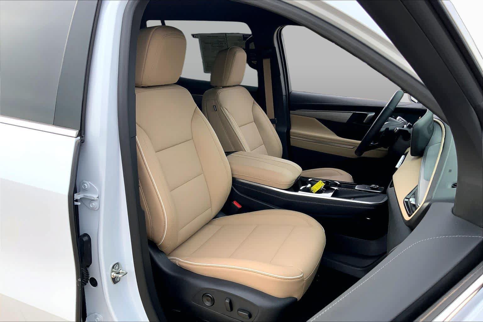 Used 2026 Buick Enclave Preferred w/ Super Cruise Package FWD image 9