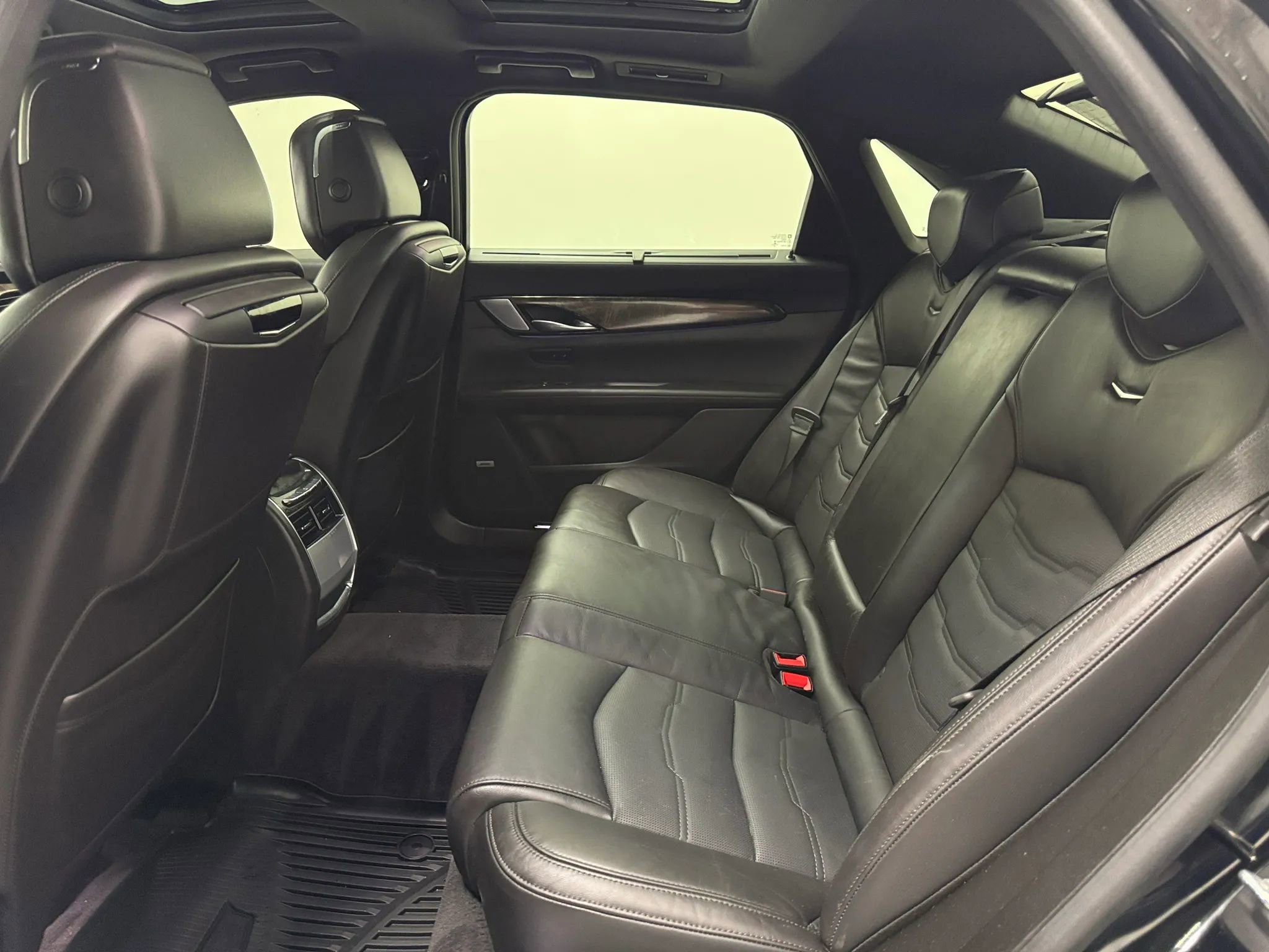 Used 2020 Cadillac CT6 Premium Luxury w/ LPO, Exterior Accent Package AWD/4WD image 21