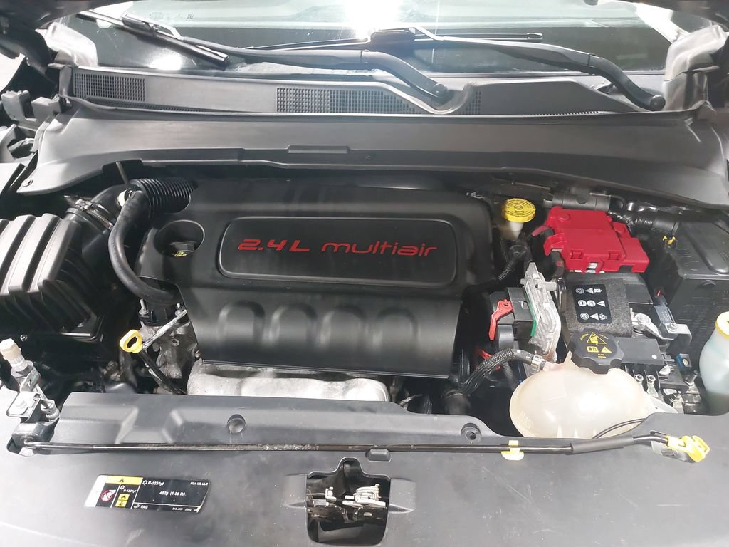 Used 2019 Jeep Compass Latitude w/ Cold Weather Group AWD/4WD image 30