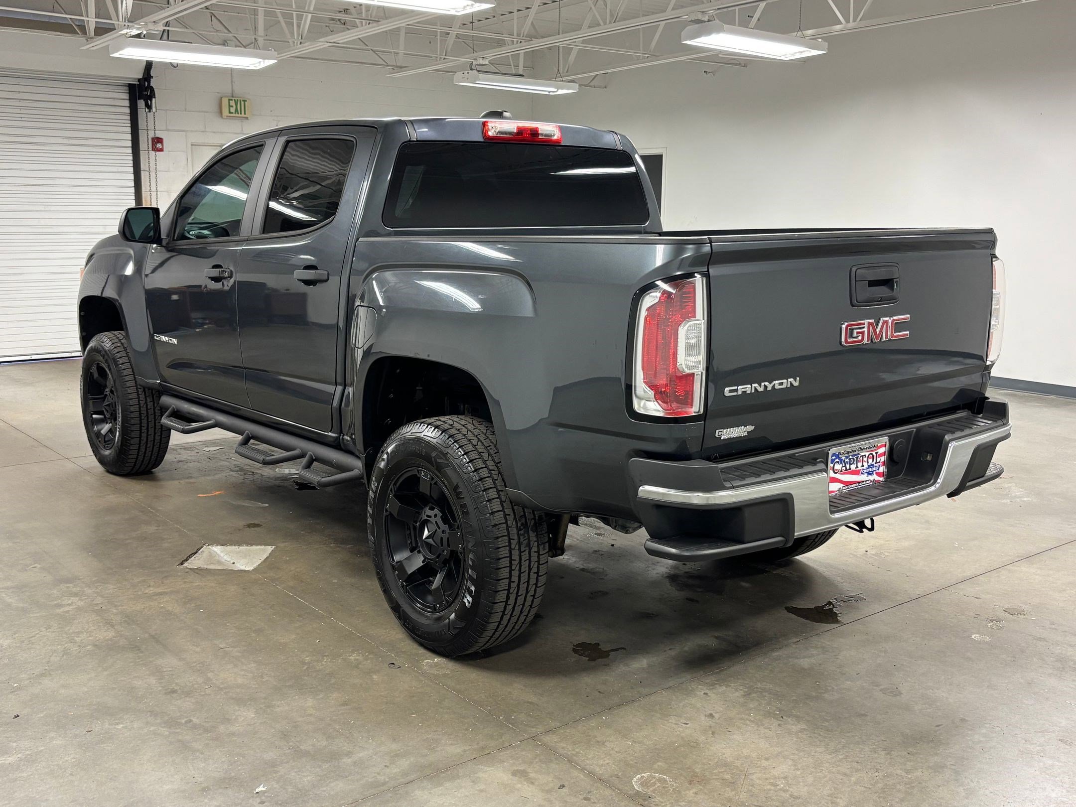 Used 2016 GMC Canyon 2WD Crew Cab w/ Convenience Package image 2