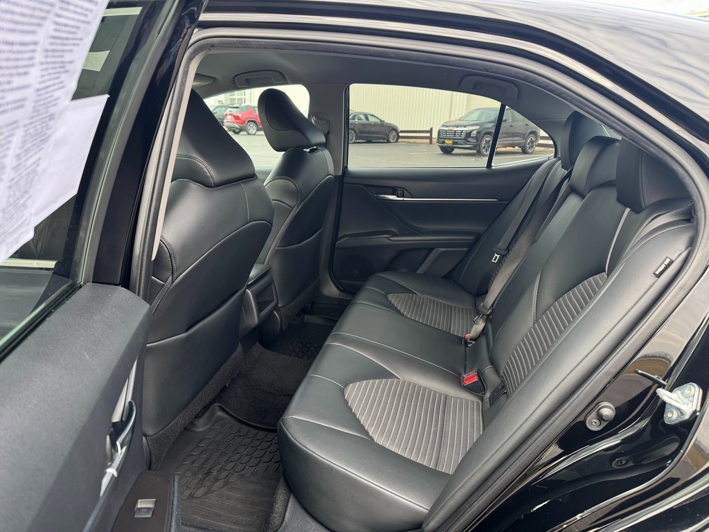 Used 2021 Toyota Camry SE image 23