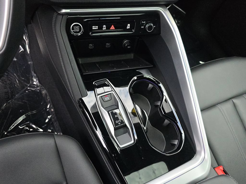 Certified 2025 Audi Q5 Premium w/ Convenience Package AWD/4WD image 31