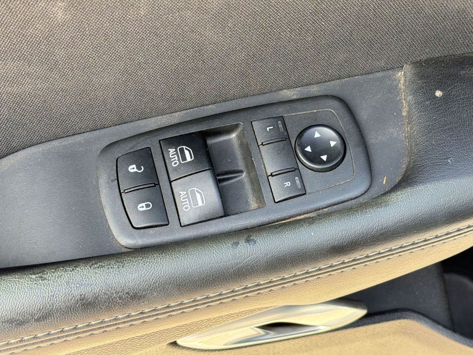 Used 2018 Dodge Challenger R/T Scat Pack w/ Dynamics Package image 12