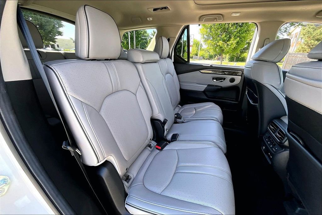 Used 2024 Honda Pilot Elite image 30