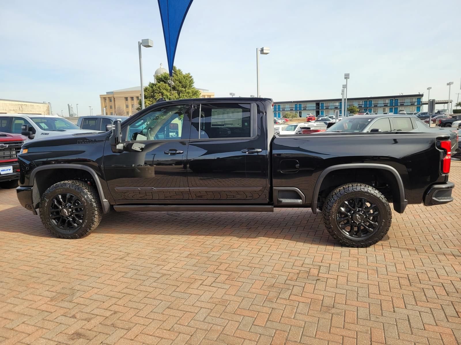 New 2026 Chevrolet Silverado 2500 High Country w/ High Country Premium Package AWD/4WD image 2