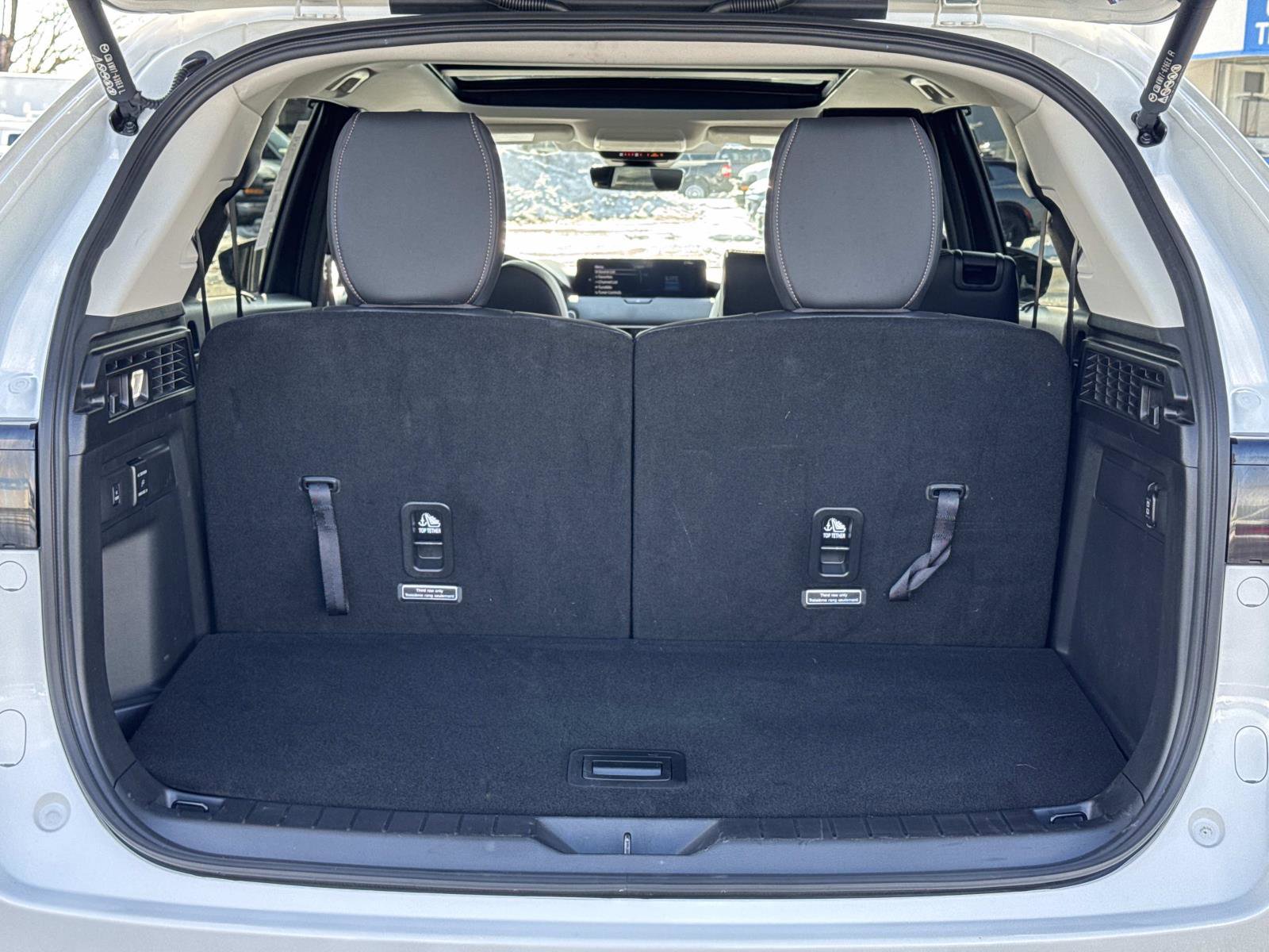 Used 2025 MAZDA CX-90 Plug-In Hybrid w/Premium Sport image 18