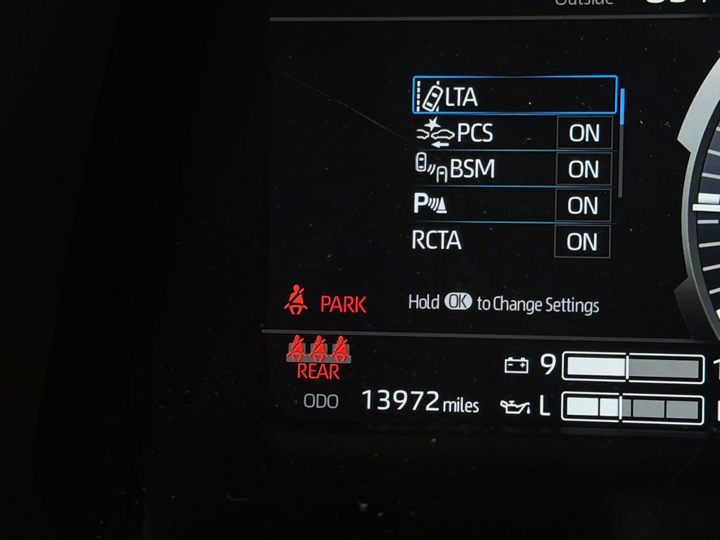 Used 2025 Toyota Tundra Limited AWD/4WD image 17