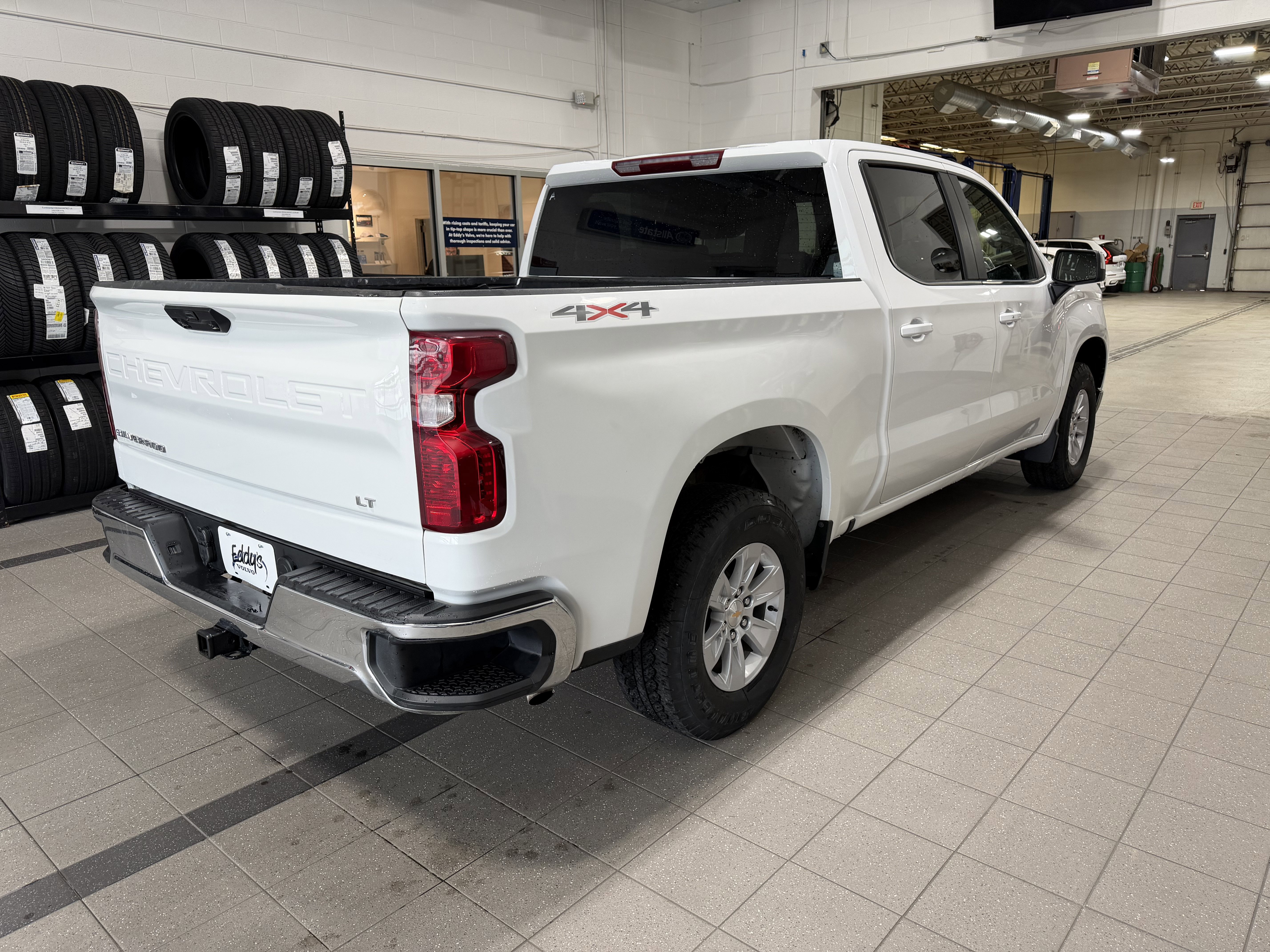 Used 2025 Chevrolet Silverado 1500 LT w/ Work Truck Package AWD/4WD image 10