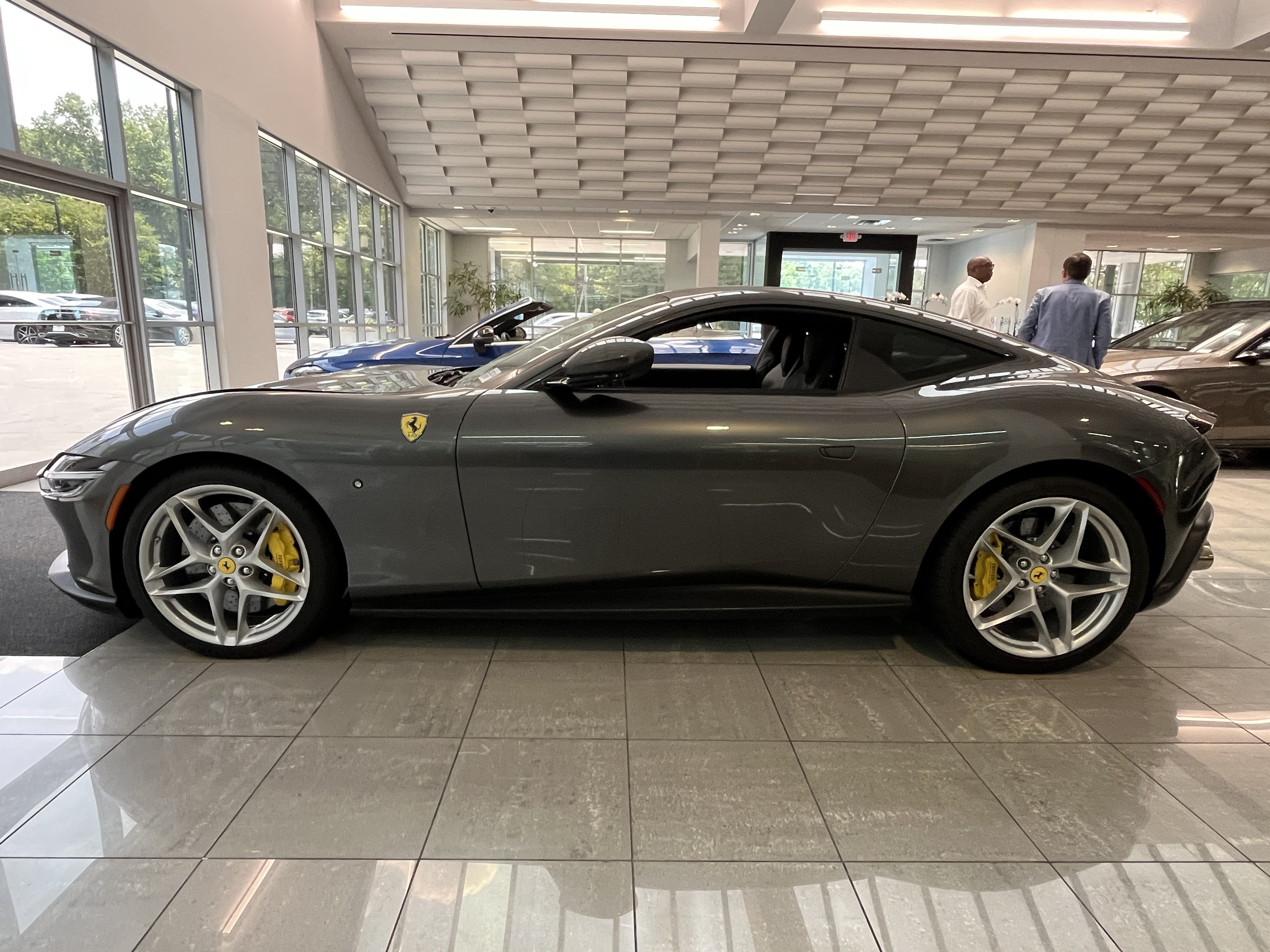 Used 2022 Ferrari Roma RWD image 13