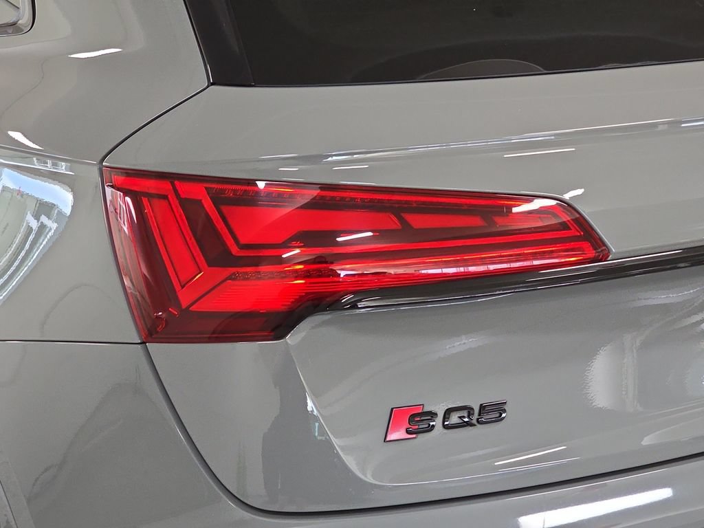 Used 2021 Audi SQ5 Premium Plus w/ Premium Plus Package AWD/4WD image 33