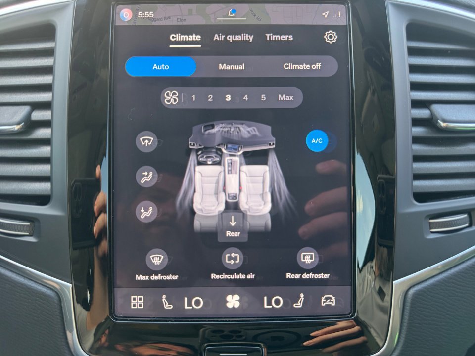 Used 2025 Volvo XC90 B5 Core image 18