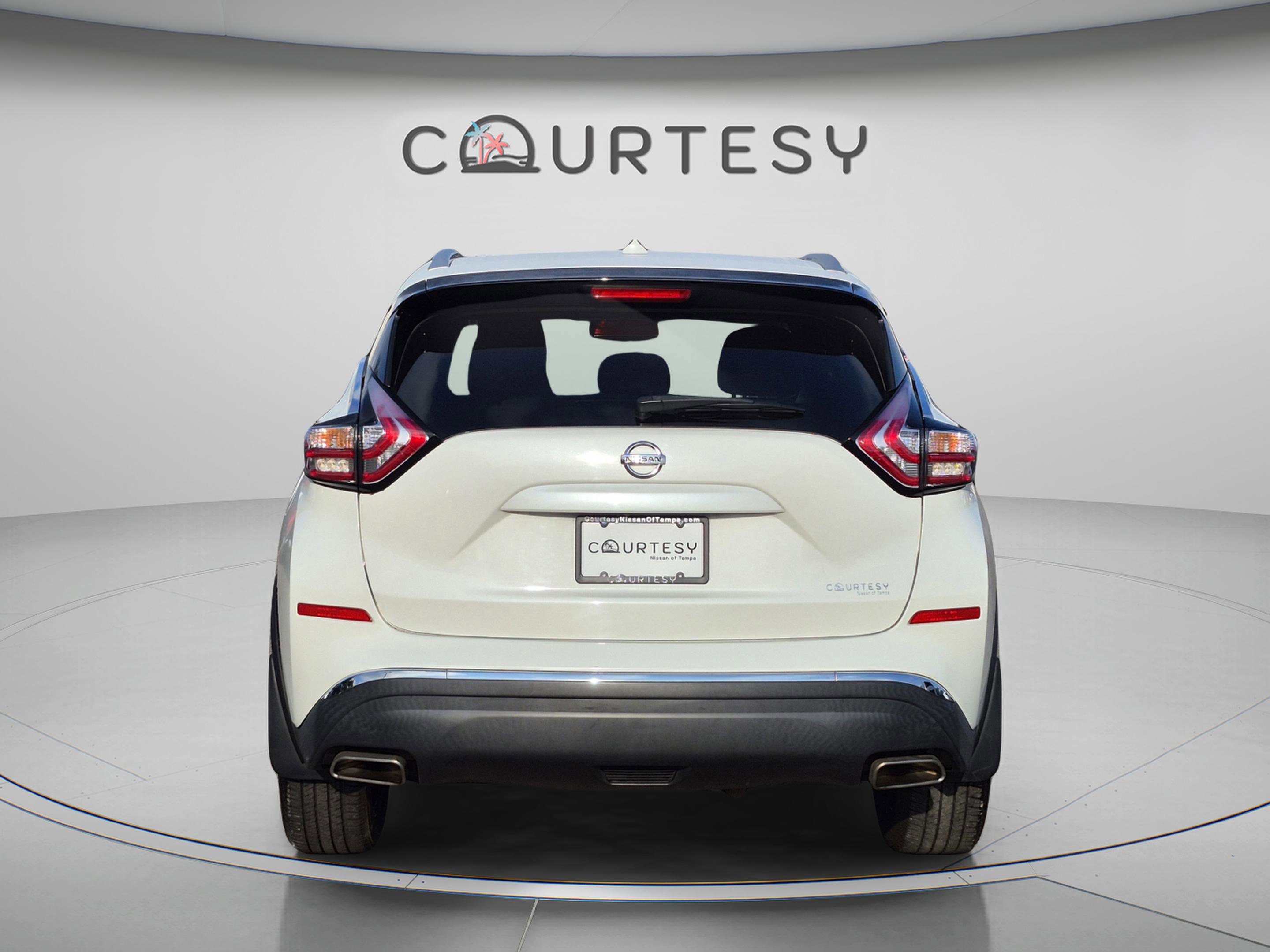 Used 2016 Nissan Murano Platinum w/ Platinum Technology Package FWD image 2