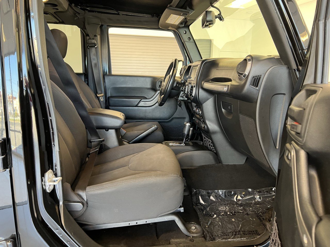 Used 2018 Jeep Wrangler Unlimited Sport S image 26