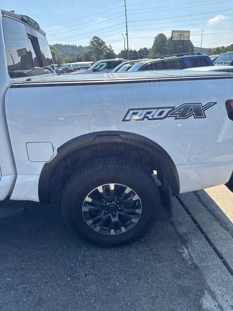 Used 2024 Nissan Titan PRO-4X w/ Pro-4x Convenience Package AWD/4WD image 8